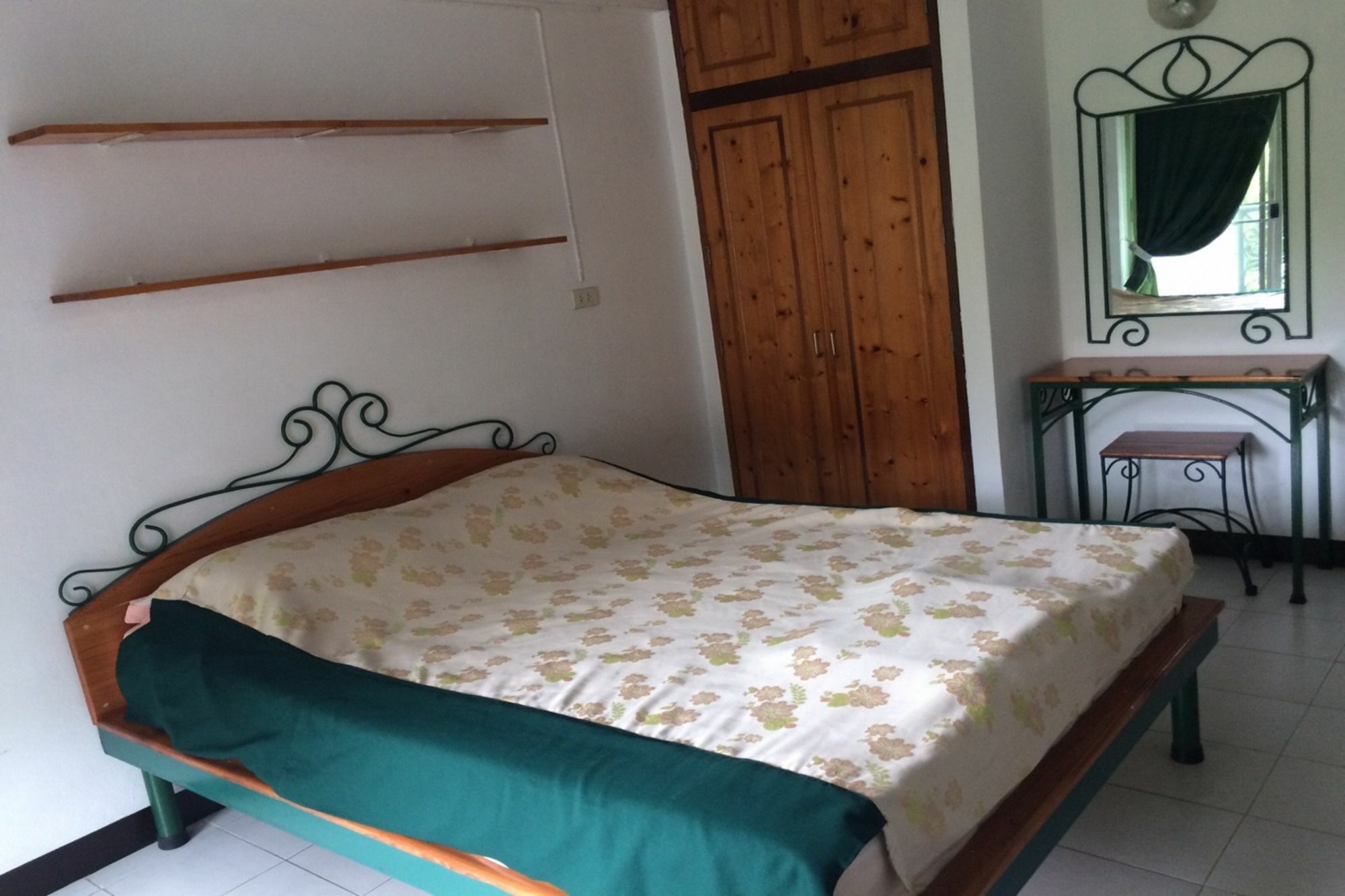 Baan Khun Mae Apartment Банкок Екстериор снимка